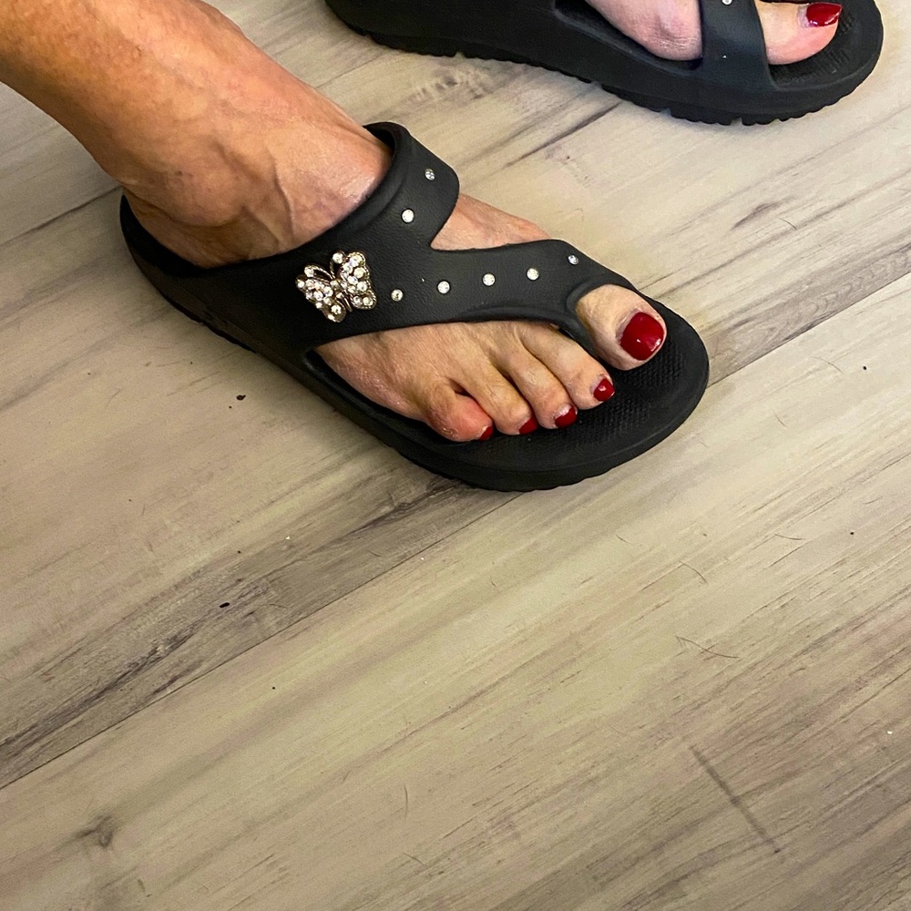 Elegant Black Women's Sandals with Embellishments